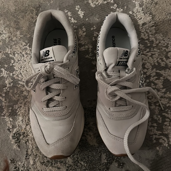 New Balance Tennis Shoes with Leopard Detail - Picture 2 of 6